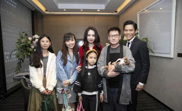 郭碧婷|郭碧婷爸爸：开早餐店养大三个女儿，郭碧婷嫁豪门到底是福是祸？