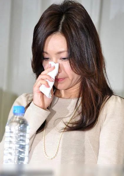 粉丝|直接找粉丝私联要钱，明星这行为low到爆了！