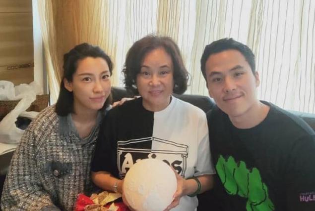 豪门|豪门重男轻女？她嫁豪门两年生两女，如今丈夫已有新欢主动离婚