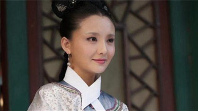 甄嬛传|《甄嬛传》甄嬛嫁祸皇后那场戏里，为什么槿汐非要第一个冲进去？