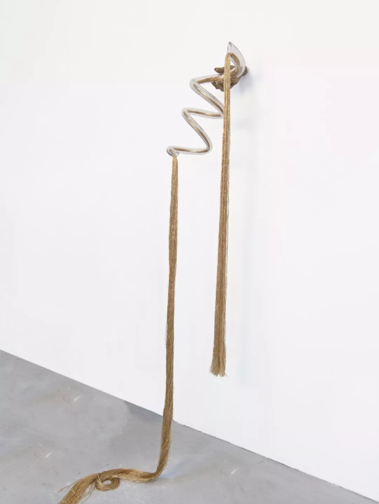 凯莉·明石|材料的触感——Kelly Akashi的雕塑作品欣赏