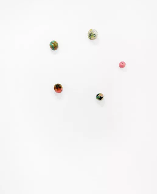 凯莉·明石|材料的触感——Kelly Akashi的雕塑作品欣赏