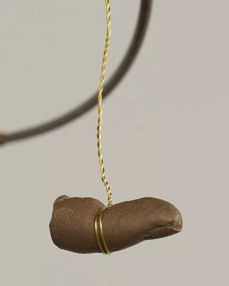 凯莉·明石|材料的触感——Kelly Akashi的雕塑作品欣赏