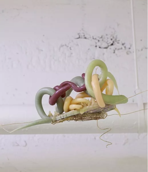 凯莉·明石|材料的触感——Kelly Akashi的雕塑作品欣赏