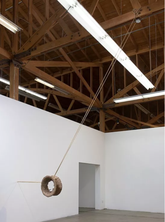 凯莉·明石|材料的触感——Kelly Akashi的雕塑作品欣赏