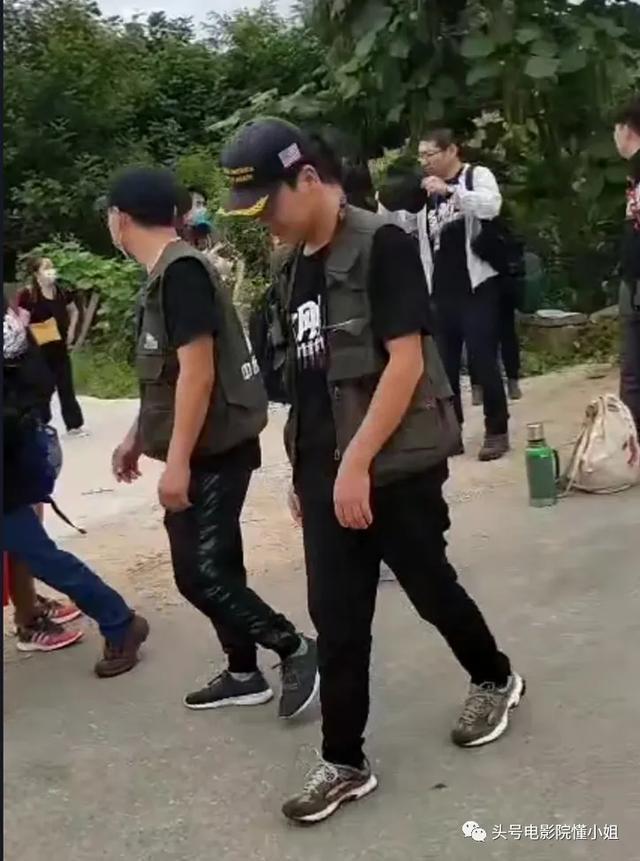 金刚川|吴京黑了胖了！抗美援朝大片【金刚川】造型曝光，晒图致敬八一建军节