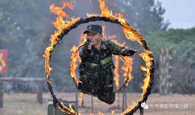 金刚川|吴京黑了胖了！抗美援朝大片【金刚川】造型曝光，晒图致敬八一建军节