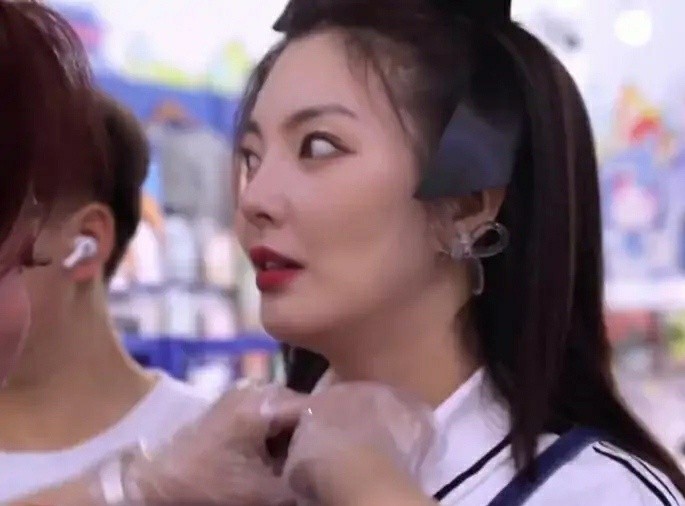 张雨绮|敢说敢做的张雨绮，事业如“开挂”二度火热，但被“大妈”降服了