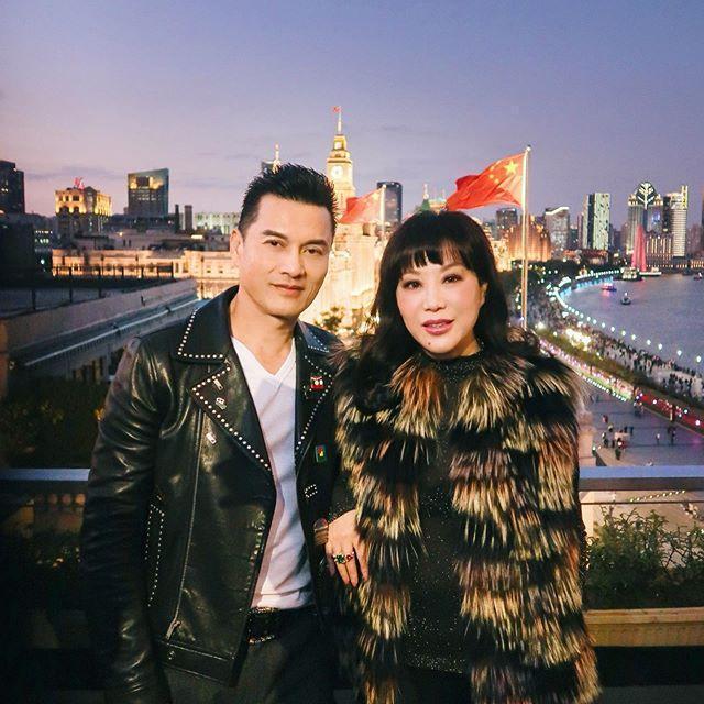 吕良伟|63岁吕良伟近照曝光！身材健硕保养超好，与张雨绮同框像拍偶像剧