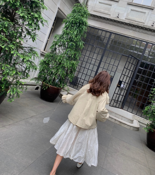 张子萱|张子萱在小号晒美照，身材纤细完全不像两个孩子的妈，评论回复太暖心