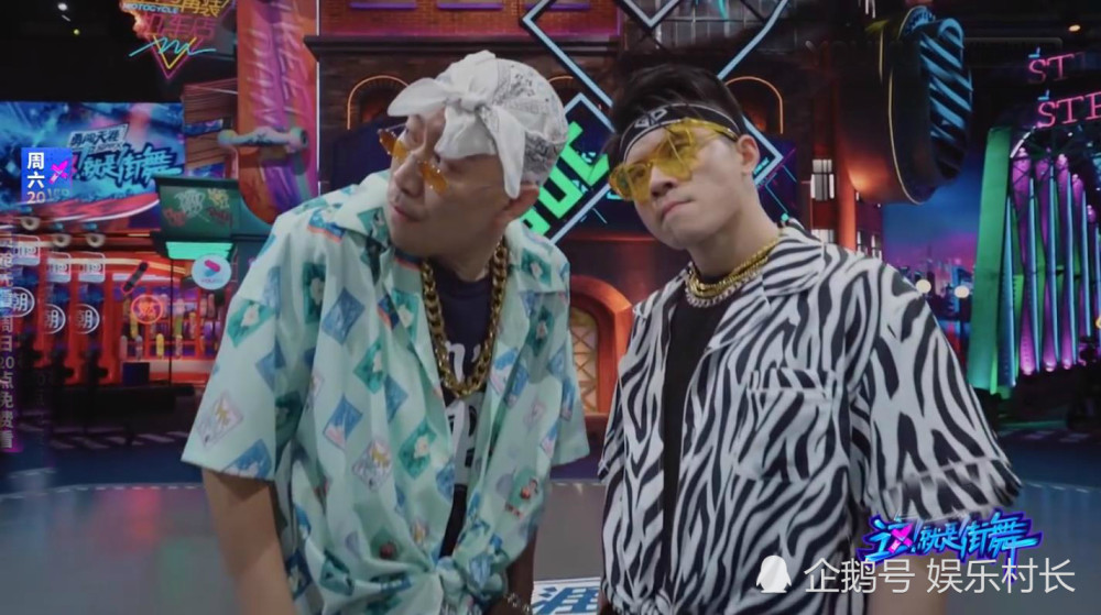 王一博|《街舞》小鸡长在王一博笑点上，酷盖笑爆，张艺兴教跳Krump互动有趣