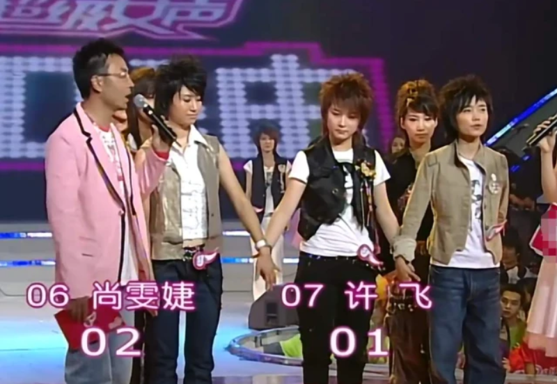 唐笑|唐笑与武警合体直播，再回应被打事件：感谢你站出来澄清事实真相