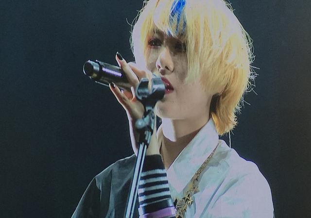 窦唯|窦唯小女儿长沙开唱，前妻护航，14岁出道的她遗传了父亲的才华