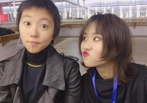 窦唯|窦唯小女儿长沙开唱，前妻护航，14岁出道的她遗传了父亲的才华