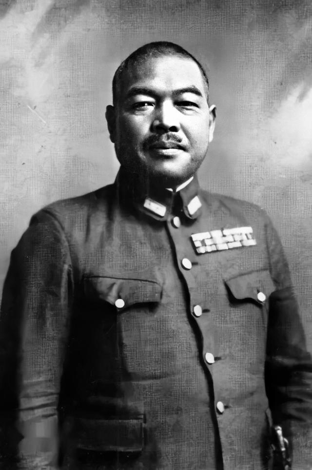 日本投降以后,绝大多数的高级军官都被军事法庭判为战争罪犯,不是无期