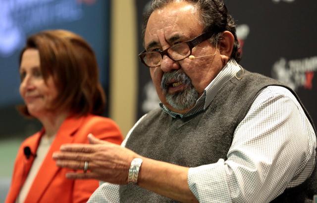 南希·佩洛西|佩洛西身边又有人确诊，该感染议员斥骂：共和党议员不戴口罩乱走