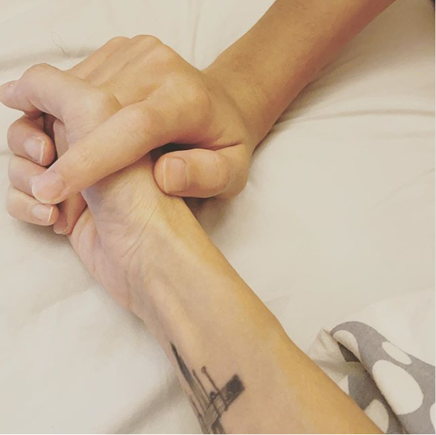 lucas|张柏芝晒母子牵手照为Lucas庆生，谢霆锋无暇回港陪儿子