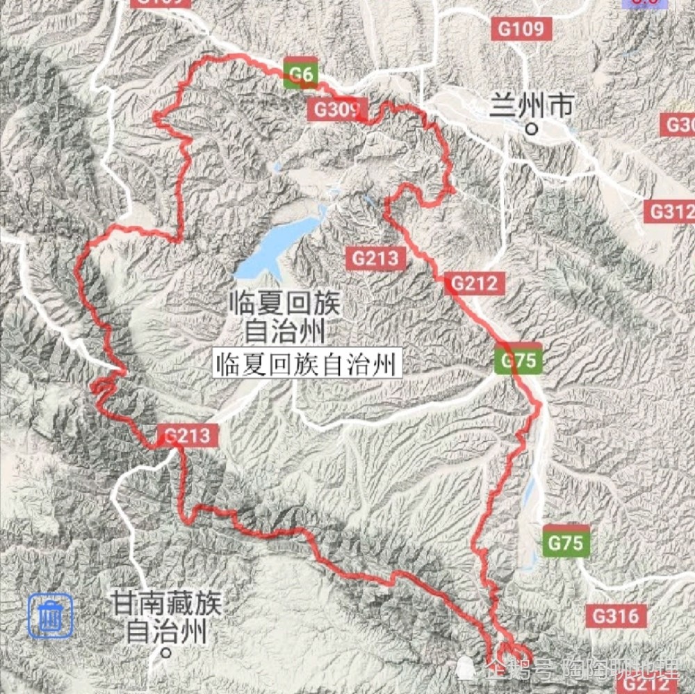 总的地形是西南部高,东北部低.临夏州的地理位置图