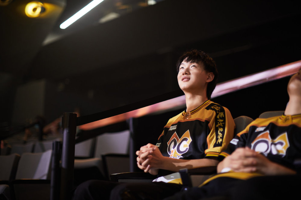 世冠"御三家"不再完整,fly发文令人泪目!cat预言会成真吗?