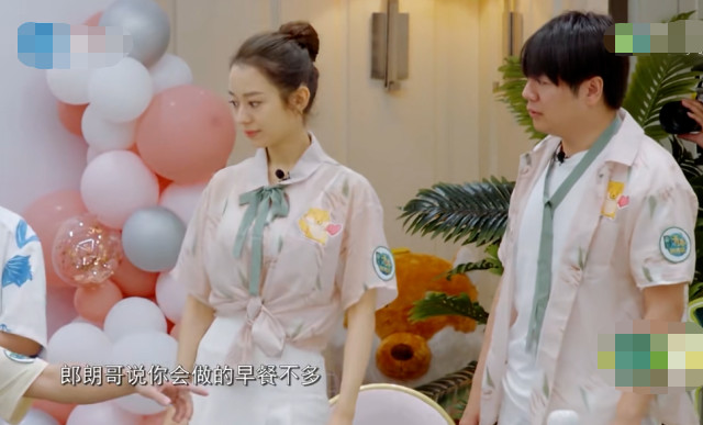 郎朗|郎朗说吉娜会做的早餐不多，接下来吉娜的反应，暴露俩人家庭地位