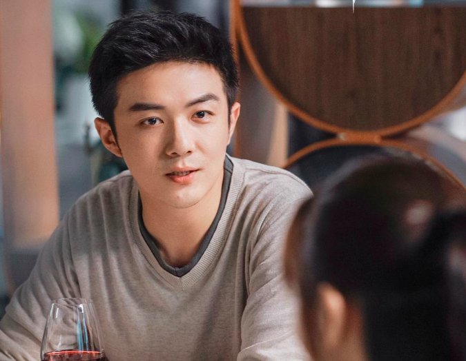 许幻山|许幻山偷腥后回家，撞见顾佳惊慌失措，为防老婆连儿子都利用