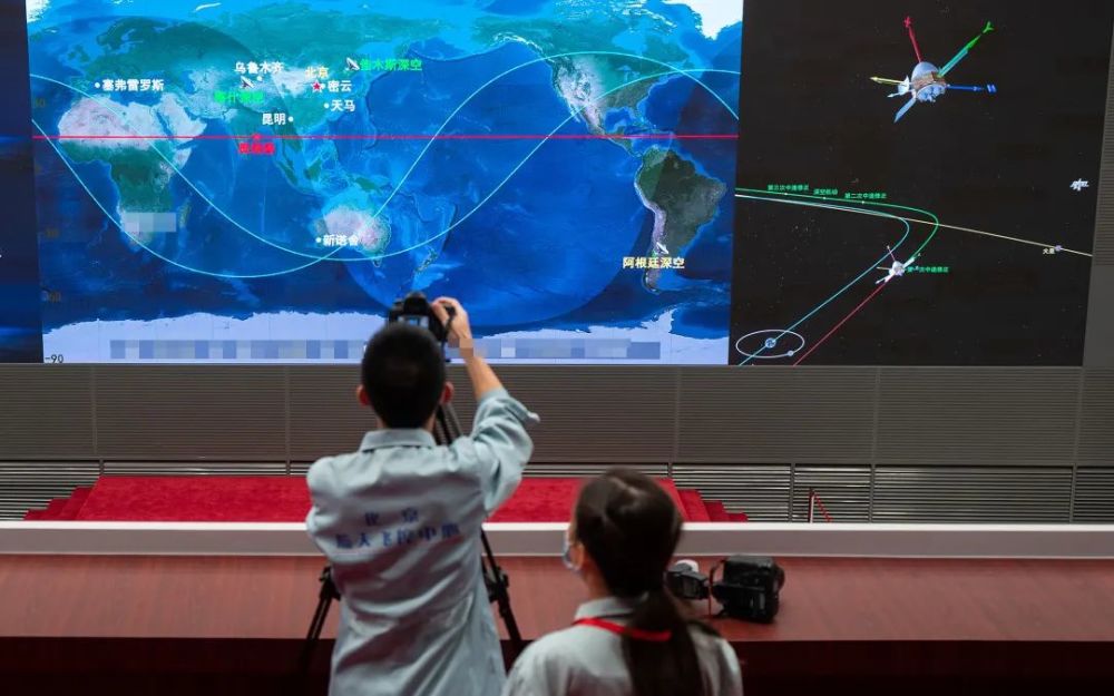 北京航天飞行控制中心|我国首次火星探测任务“天问一号”探测器完成第一次轨道中途修正