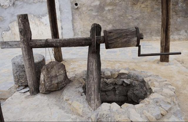 乌龟|古人挖井，为何将乌龟放入水中？古人智慧果然了得