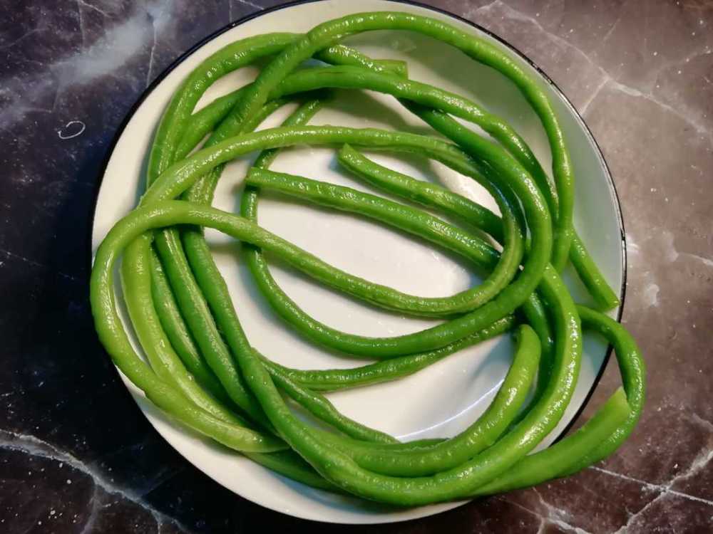 长豆角,也可以做成棒棒糖的模样,美味又可爱,孩子们会爱上的