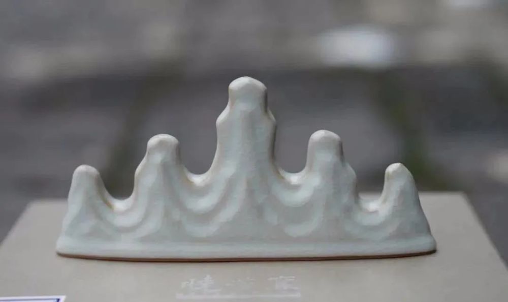 蔡晓芳|晓芳仿汝瓷窥见出水芙蓉的宋式美学