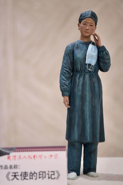 天津泥人张|天津泥人张 为抗疫英雄塑像