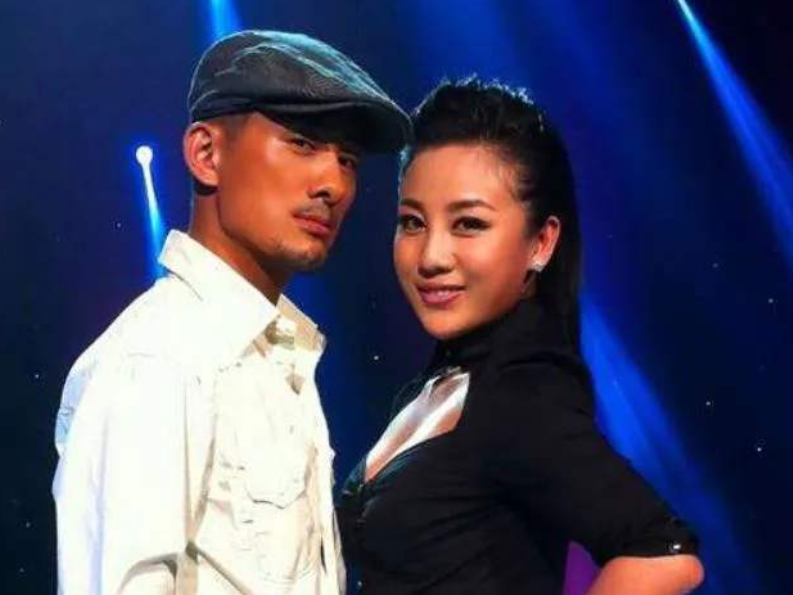 山丹丹花开红艳艳|装农民走红，被韩红喊话滚出娱乐圈，51岁落魄认不出