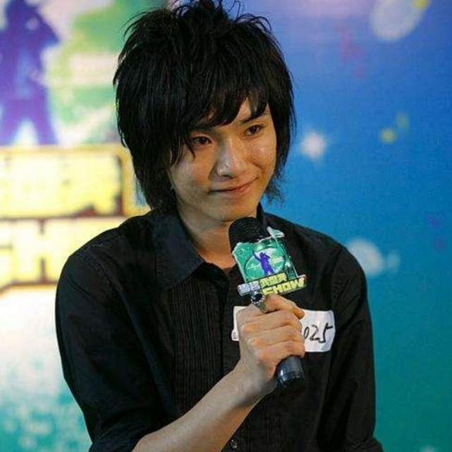 男星朱晓东掐死爱妻藏尸雪柜105天后选择自首婆婆女方活该