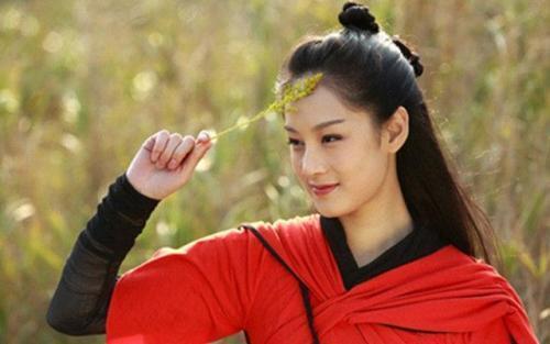 木婉清|骑黑马，种玫瑰，满身异香，冷若冰霜，泼若男子的木婉清