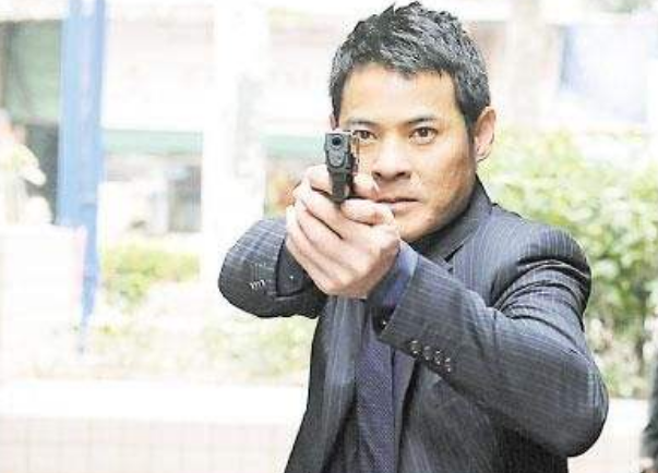 4位曾真的当过警察的明星著名演员张家辉上榜最后一位还是警花