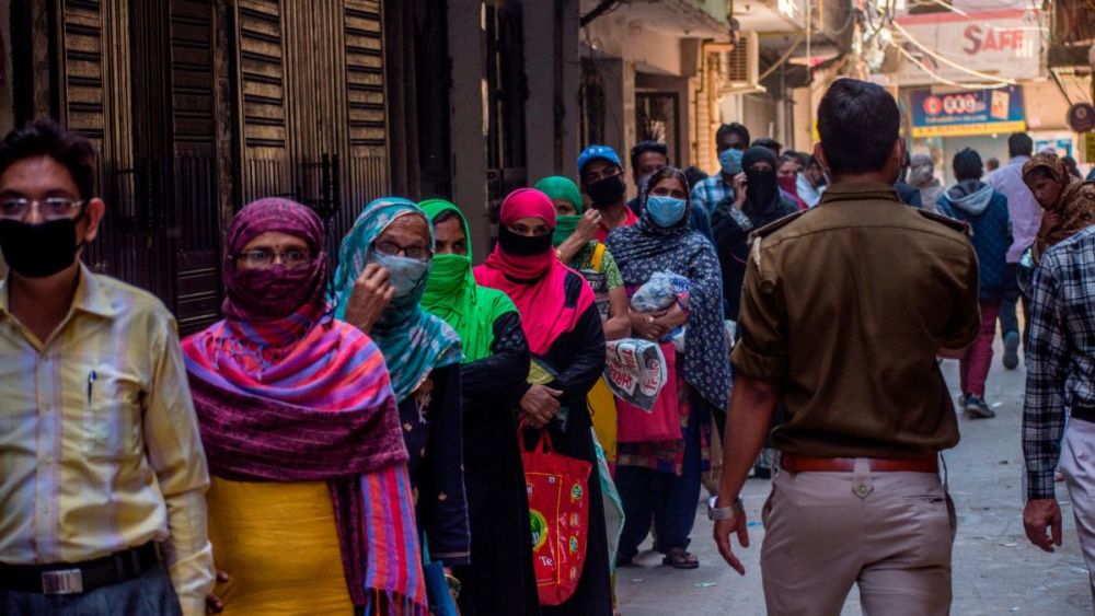 自杀|印度夫妇感染新冠治愈出院刚两天，因经济问题和旁人侮辱跳楼自杀