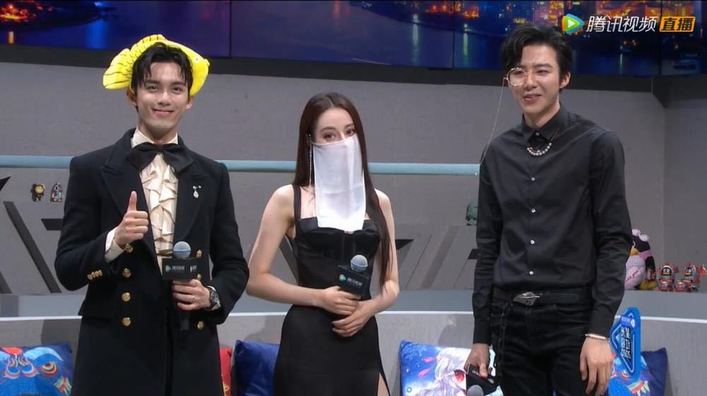 唐嫣|红毯竞艳，唐嫣复出肢体语言僵硬，乔欣跟张嘉倪的礼服一言难尽