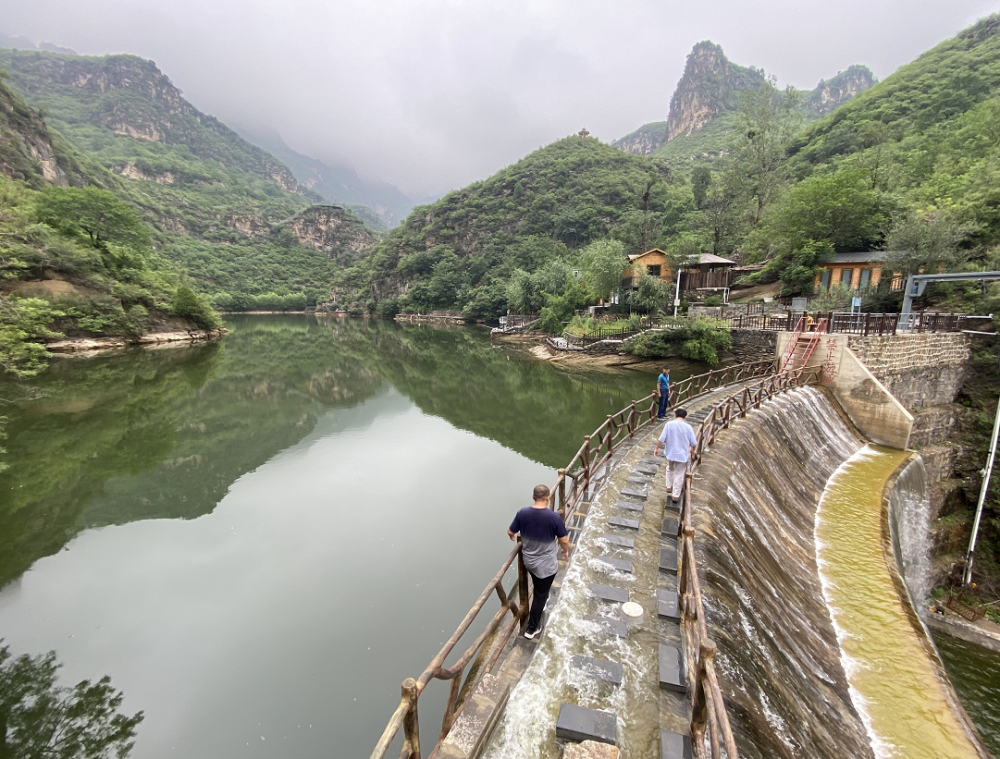 红缨|收起红缨羊鞭 端起旅游饭碗