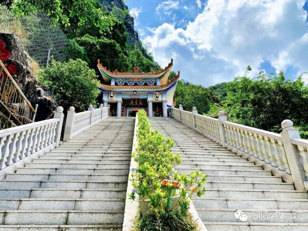 傍山而建的"高台庵".