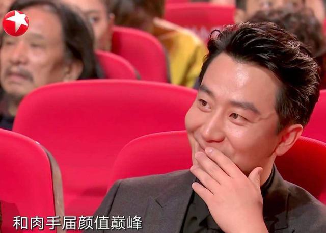 邓伦|长了一张万人迷的脸，却有一双小胖手的明星，邓伦我真没有笑你！