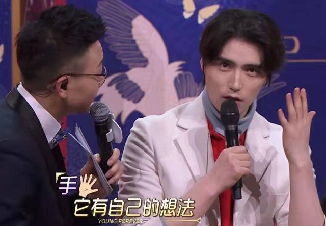 邓伦|长了一张万人迷的脸，却有一双小胖手的明星，邓伦我真没有笑你！