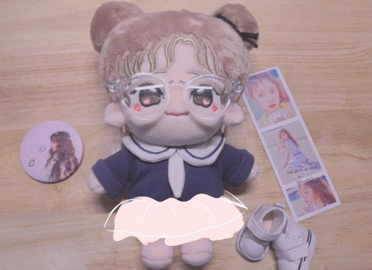 宋雨琦|宋雨琦怎么从不戴眼镜？当她戴上眼镜，才明白郑恺为何这么宠她！