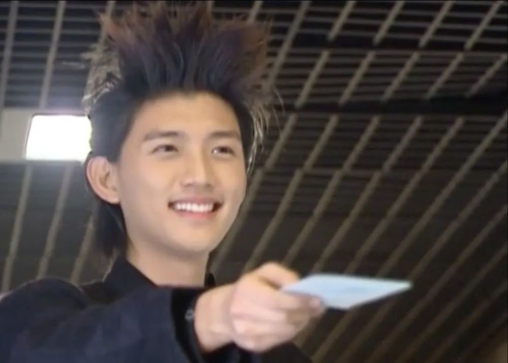 让他开始被观众们认识的角色是《恶魔在身边》里江猛的弟弟袁川让,在