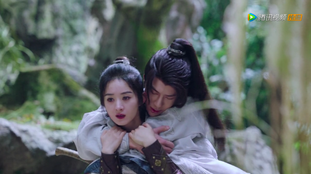 王一博|杜华喊话赵丽颖，再厉害也要背王一博！颖宝高情商反击，一博反应亮了