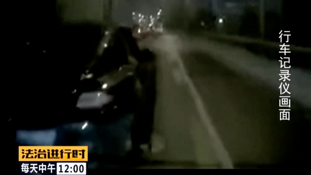 保时捷|雨夜北京三环主路肇事逃逸？保时捷司机：我不知道…