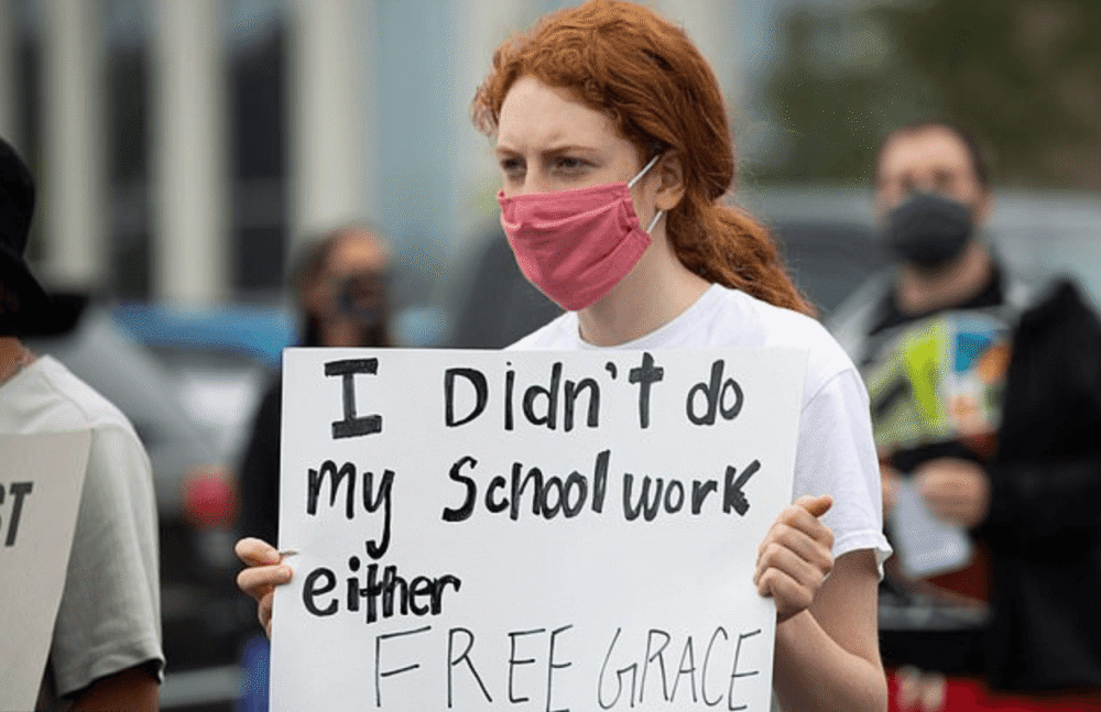 美国_社会|美国黑人女孩不做作业被关十周后获释，老师力挺“都怪疫情”