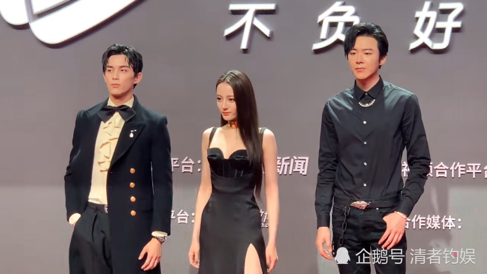 迪丽热巴|美哭了！迪丽热巴着高开叉长裙亮相《长歌行》活动，绝美妖艳！