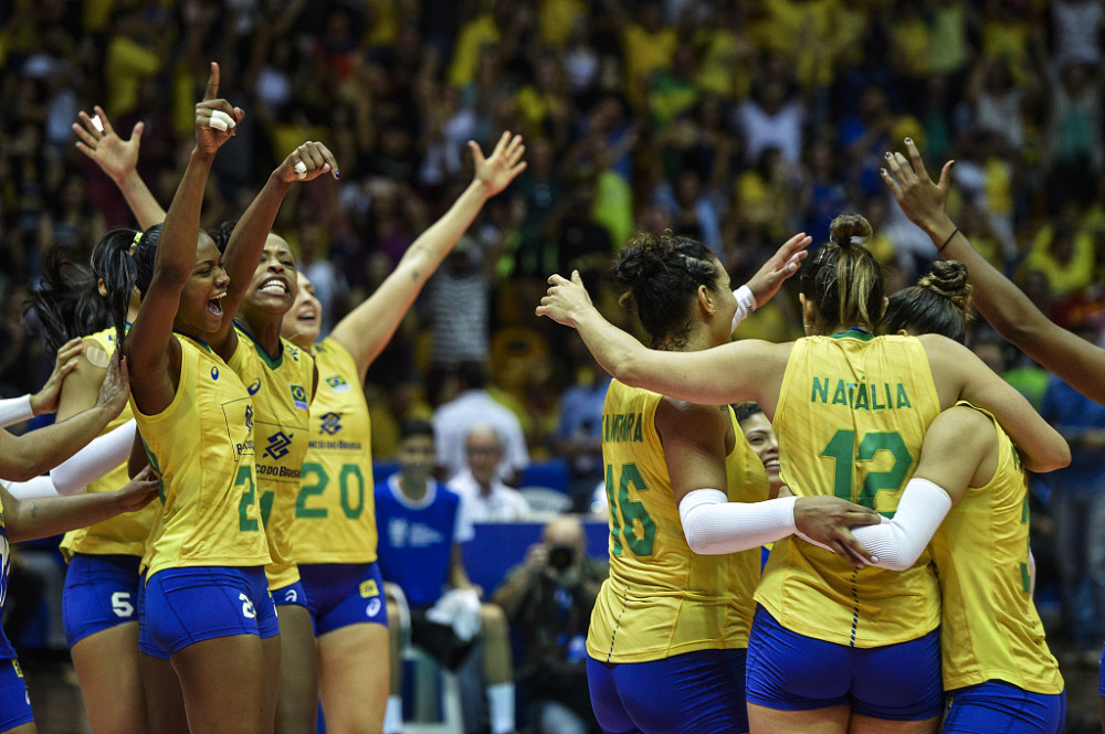 巴西女排主帅奥运阵容将以三人为基石