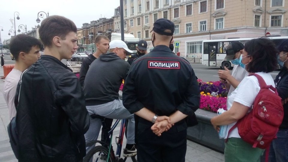 谢尔盖·富尔加尔|10余个大中城市齐声援：俄远东抗议浪潮向全国蔓延