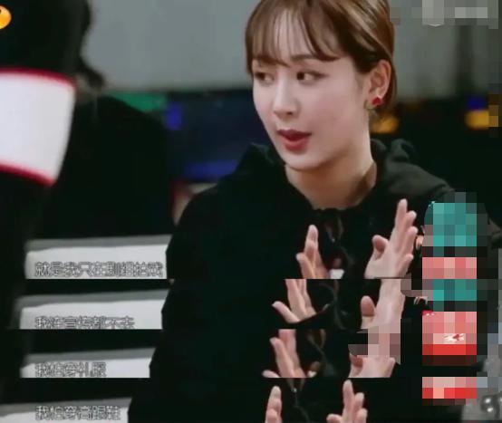 杨紫|造型屡屡被嘲，工作人员被骂上热搜，杨紫受打击红毯“出逃”