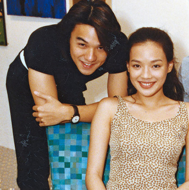 舒淇|舒淇夫妇罕同框！两人甜蜜合照如胶似漆，冯德伦胡子花白显沧桑